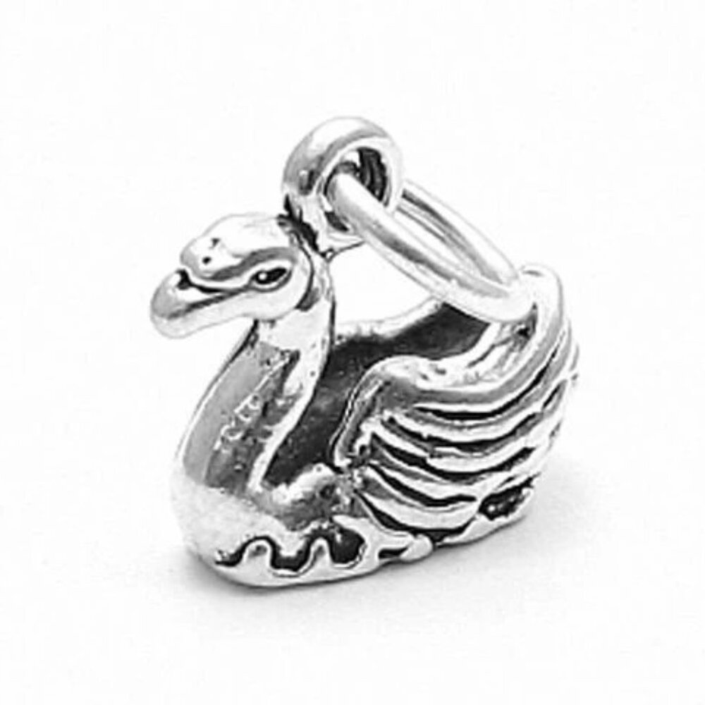 SWAN CHARM IN STERLING SILVER.